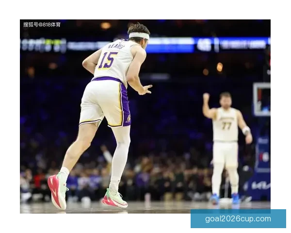 湖人超值球员里夫斯今夏吸引多队关注 或将迎来2-3年顶薪级合同 湖人超值球员里夫斯今夏吸引多队关注 或将迎来2-3年顶薪级合同