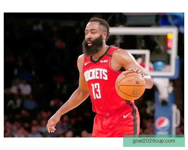 阿伦复出带来全新变化 双塔联手骑士攻守无懈可击 哈登17+14助攻助力全队