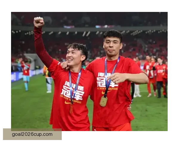 阿囧称球员靠自身努力赢得球迷尊重实力成就了他们的荣誉